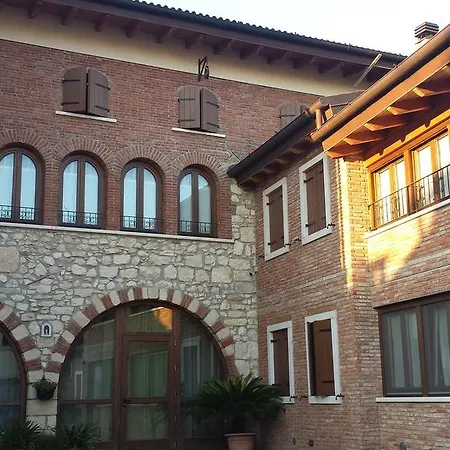 مزرعة للإقامة Corte Galvani نيغرار